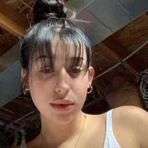 Meet your Posher, Isabel